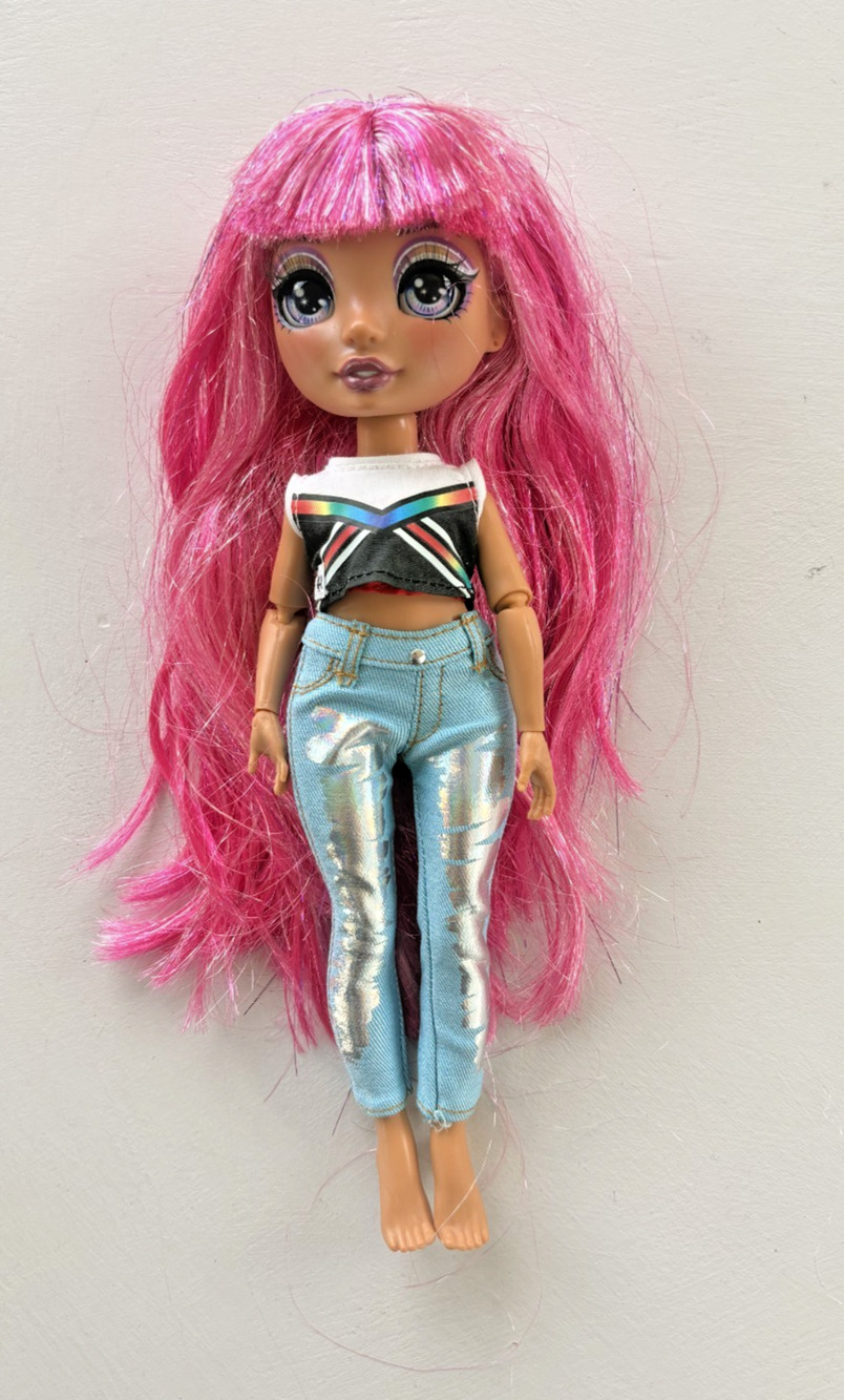 Rainbow High Fashion Studio Avery Styles Fashion Doll W 1 wig